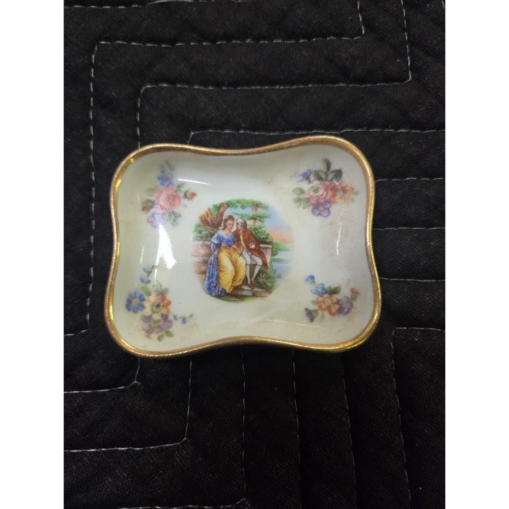 Vtg P. Pastaud Limoges France Porcelain Trinket Dish Courting Couple Gold Rim